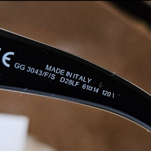 AUTHENTICATED GUCCI SUNGLASSES - Picture 3 of 16